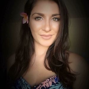 Meet your Posher, Elyssa